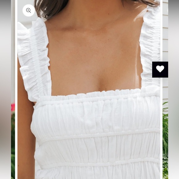 Adorable smocked White top from magnolia boutique size medium - Picture 2 of 10